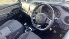 Toyota Yaris 1.5 VVT-i Icon Tech 5dr Petrol Hatchback